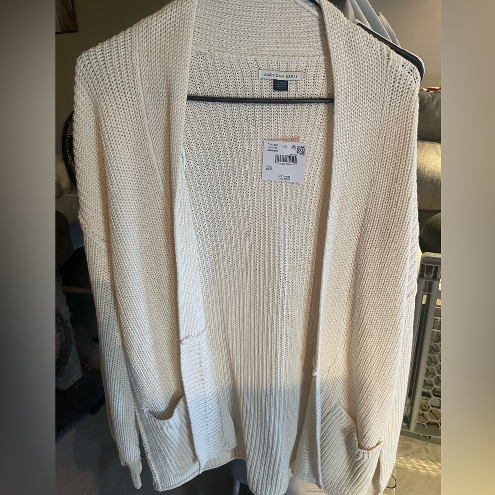 American Eagle Off-White Knit Sweater cardigan
